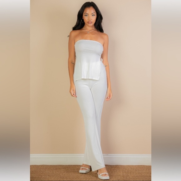 NEW "Show & Tell" White Ribbed Side Slit Bandeau Top & Flare Pants Set - Picture 1 of 7